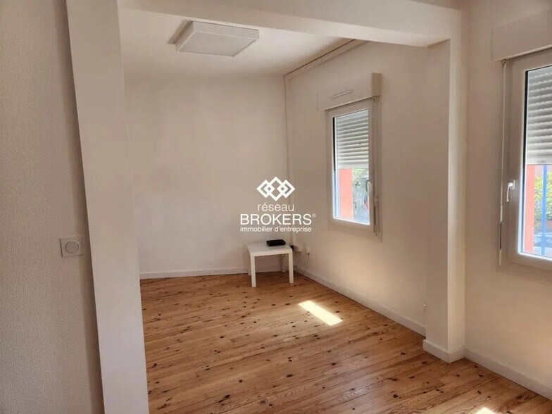 Bureau dans Castelginest à louer - Photo de l’immeuble – Image 1 sur 4