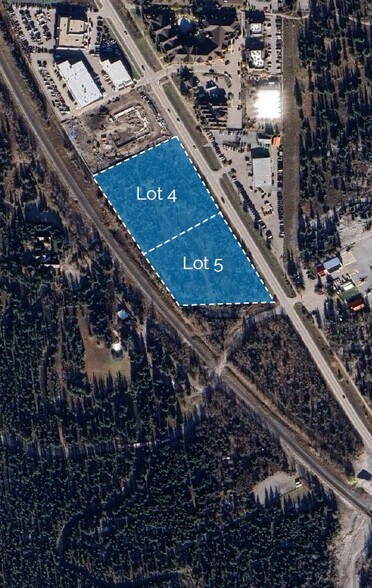 300-302 Bow Valley Trl, Canmore, AB à vendre - Aérien – Image 1 sur 1
