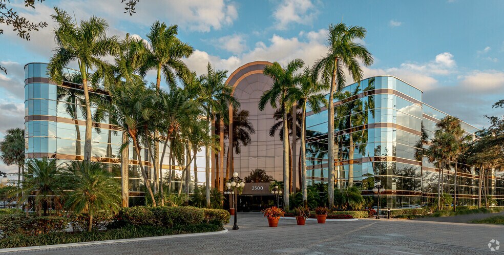 2500 N Military Trl, Boca Raton, FL à louer - Photo de l’immeuble – Image 2 sur 10