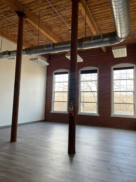 143 West St, New Milford, CT à louer - Photo intérieure – Image 3 sur 8
