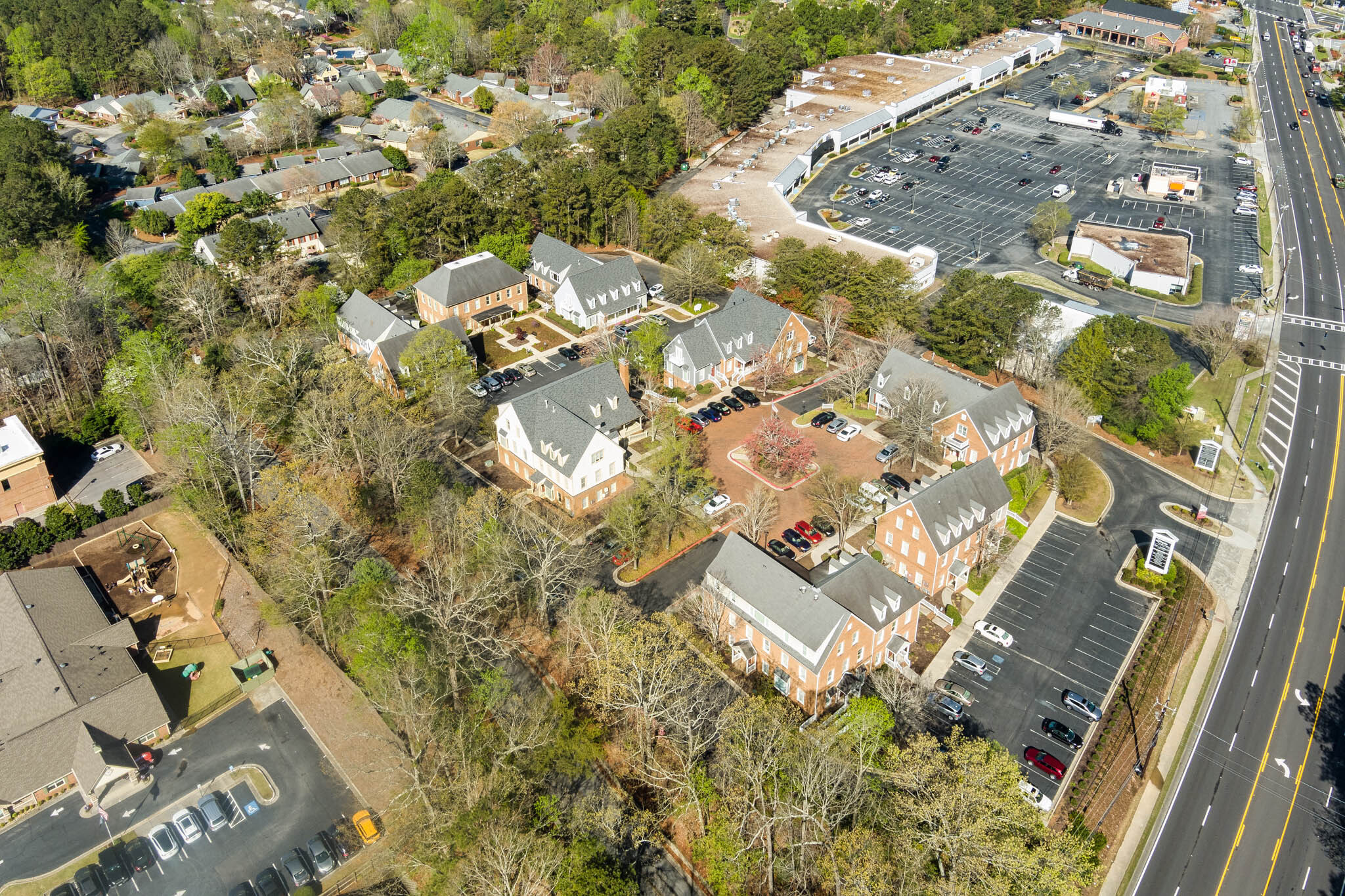 3937-3965 Holcomb Bridge Rd, Peachtree Corners, GA à louer Aérien– Image 1 sur 11