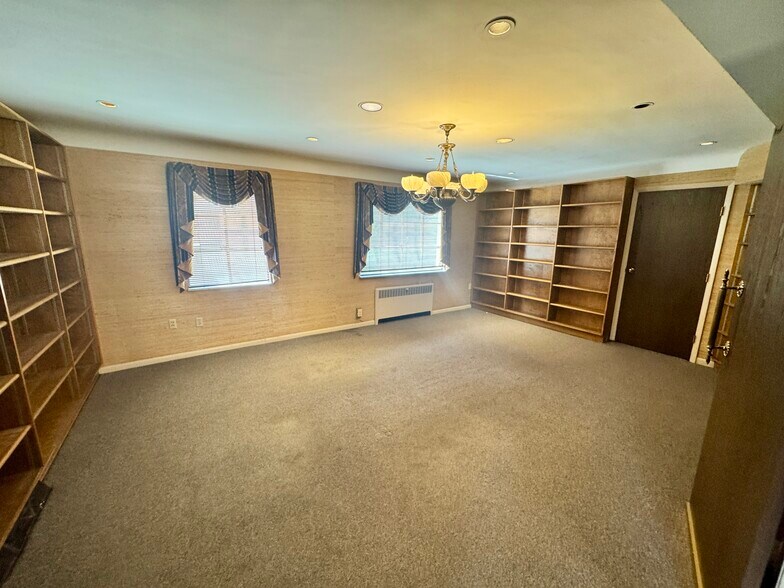 5856 Glenway Ave, Cincinnati, OH à louer - Photo intérieure – Image 3 sur 11