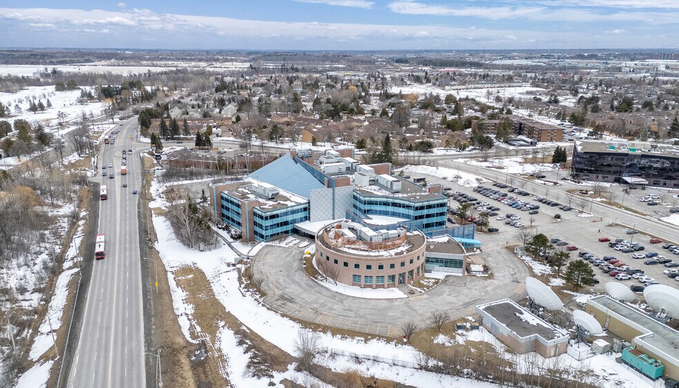 1601 Telesat Crt, Ottawa, ON à louer - Aérien – Image 3 sur 8