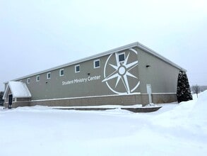 4975 E Traverse Hwy, Traverse City, MI à louer Photo intérieure– Image 2 sur 31