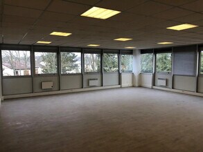 Local d’activités dans Les Ulis à louer Photo intérieure– Image 2 sur 3