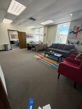 1515 N Harlem Ave, Oak Park, IL à louer Photo intérieure– Image 1 sur 7