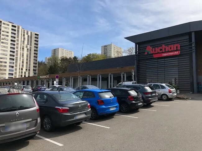 Plus de détails pour Local commercial à vendre