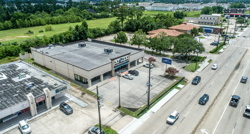 6329 FM 1960 Rd W, Houston, TX à louer - Photo de l’immeuble – Image 2 sur 6