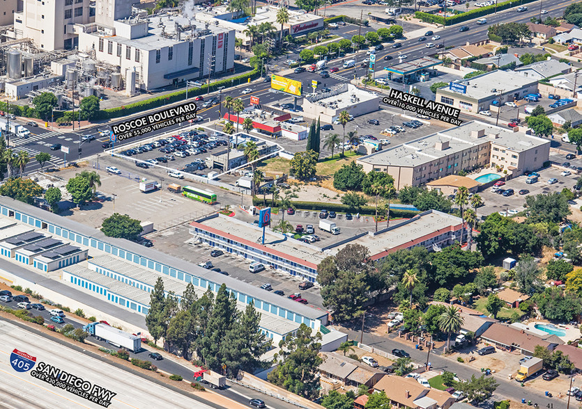 15725 Roscoe Blvd, North Hills, CA à louer - Photo principale – Image 2 sur 2