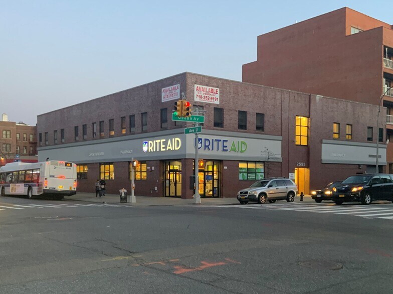 2555 Ocean Ave, Brooklyn, NY à louer - Photo de l’immeuble – Image 2 sur 17