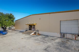 Plus de détails pour 7114 Eckhert Rd, San Antonio, TX - Local d'activités à louer