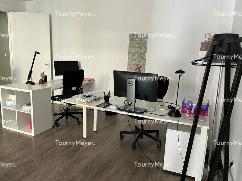 Bureau dans Bordeaux à vendre - Photo de l’immeuble – Image 3 sur 10