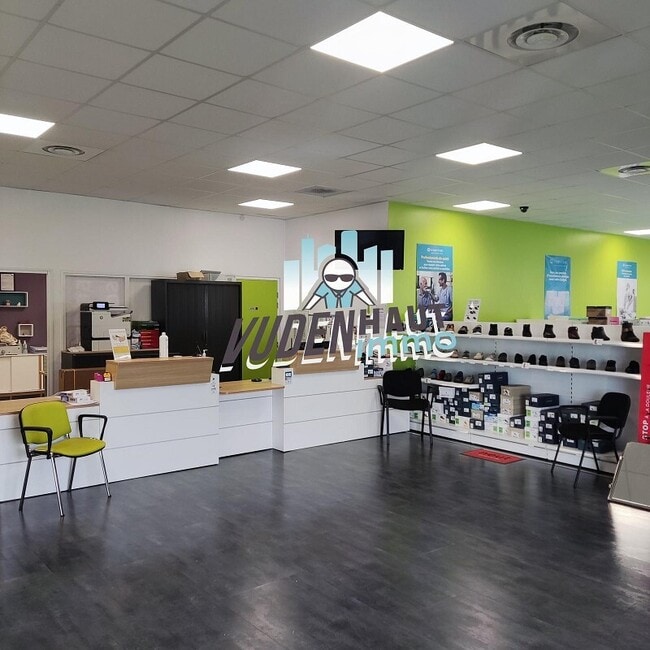 Plus de détails pour Local commercial à louer
