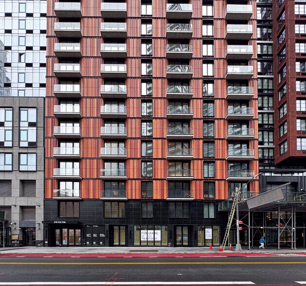 570 Fulton St, Brooklyn, NY à louer - Photo de l’immeuble – Image 2 sur 16