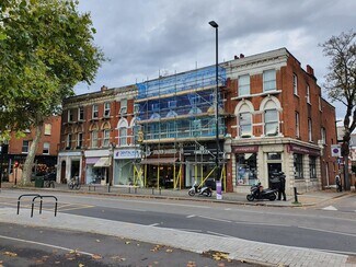Plus de détails pour 52 Chiswick High Rd, Londres - Local commercial à louer