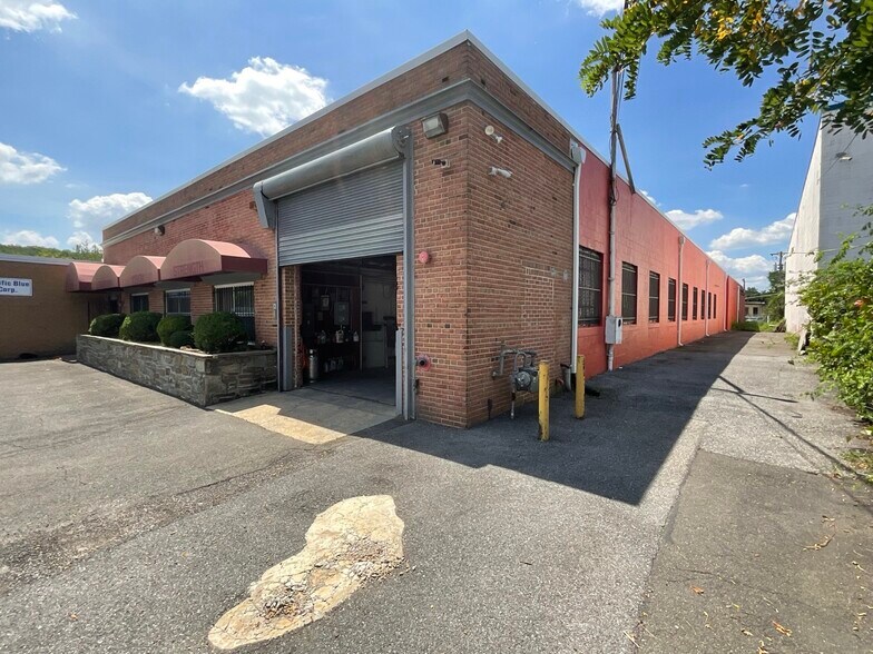 207 W Hampton Ave, Capitol Heights, MD à louer - Photo de l’immeuble – Image 2 sur 7