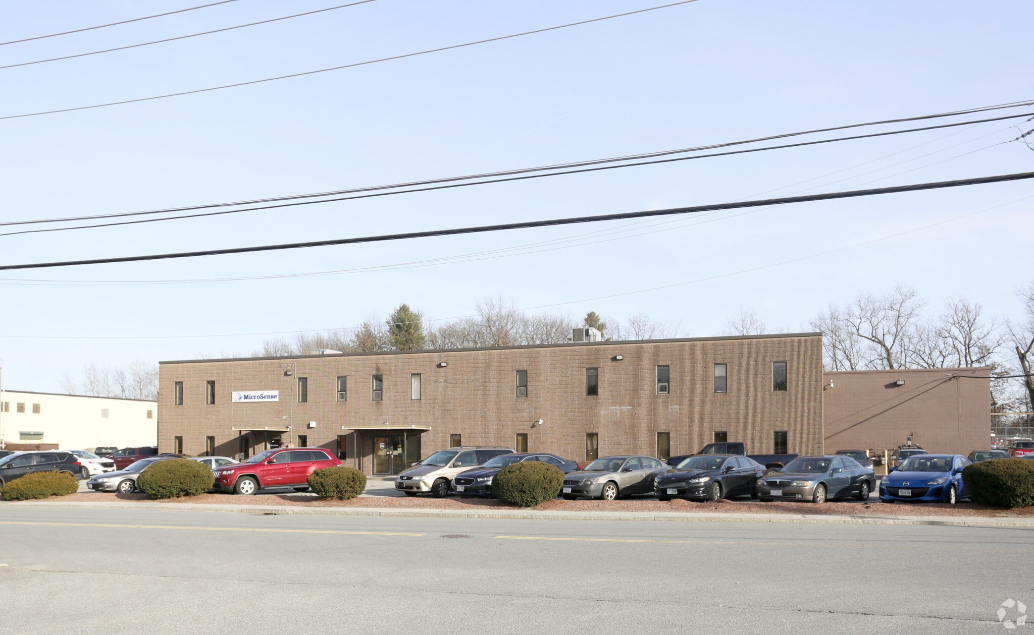 205 Industrial Ave E, Lowell, MA à louer Photo de l’immeuble– Image 1 sur 8