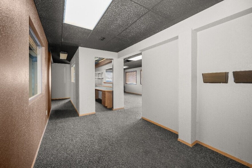 1211 W Northwest Blvd, Spokane, WA à louer - Photo intérieure – Image 2 sur 5