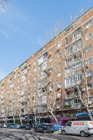 Plus de détails pour Local commercial à louer