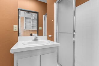 4900 Overton Ridge Blvd, Fort Worth, TX à louer Photo intérieure– Image 2 sur 9