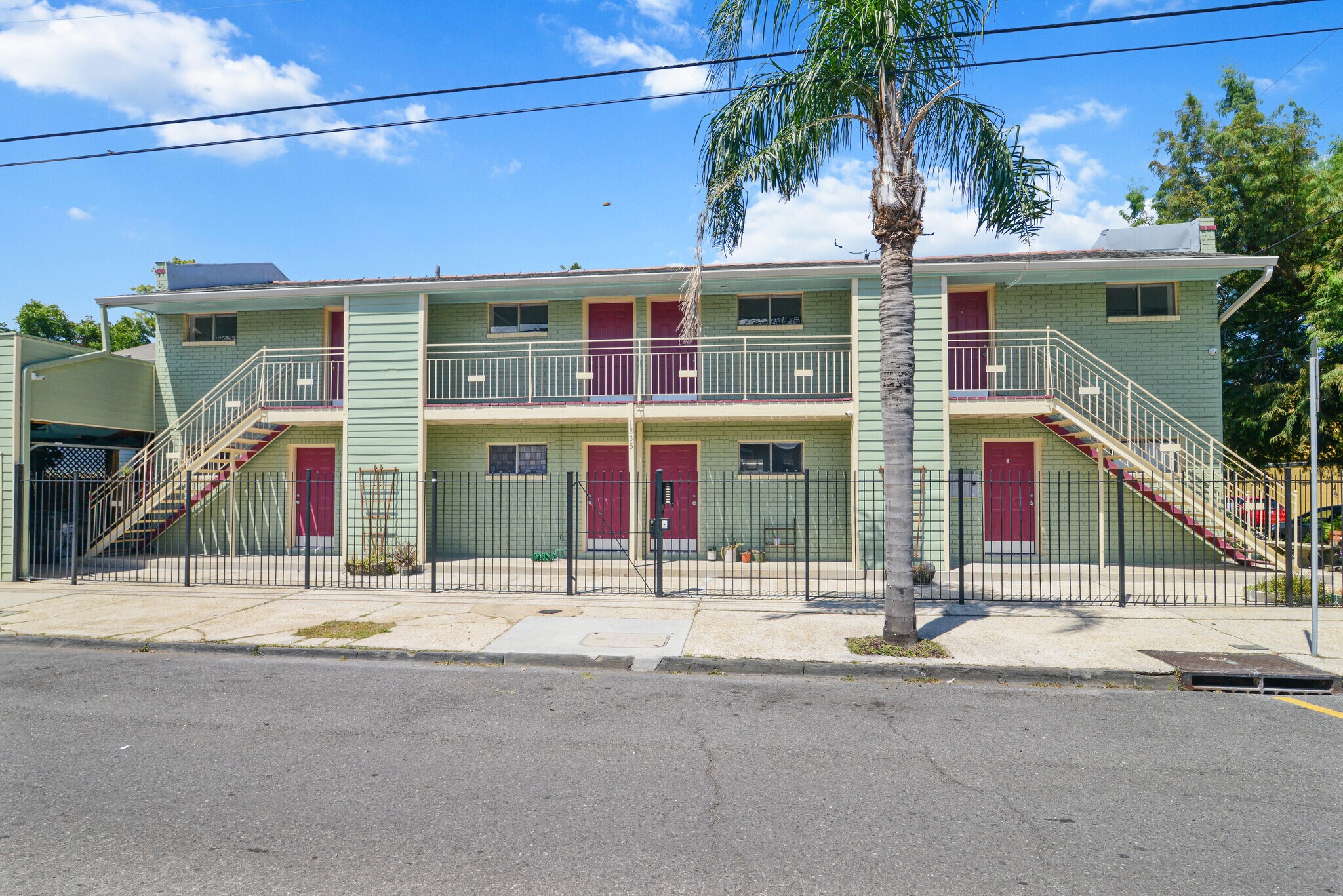 1835 Burgundy St, New Orleans, LA à vendre Photo de l’immeuble– Image 1 sur 12