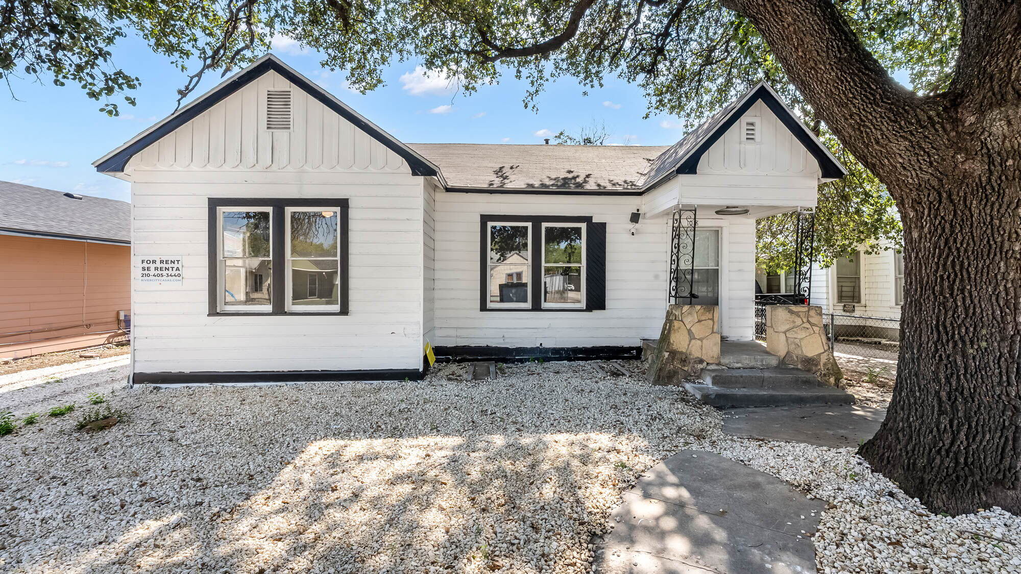 1018 W Hildebrand Ave, San Antonio, TX à vendre Photo de l’immeuble– Image 1 sur 23