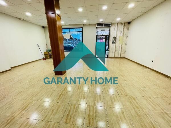 Local commercial dans Cáceres, Cáceres à louer Photo intérieure– Image 1 sur 6