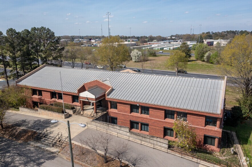 5950 Carmichael Pl, Montgomery, AL à louer - Photo de l’immeuble – Image 2 sur 5