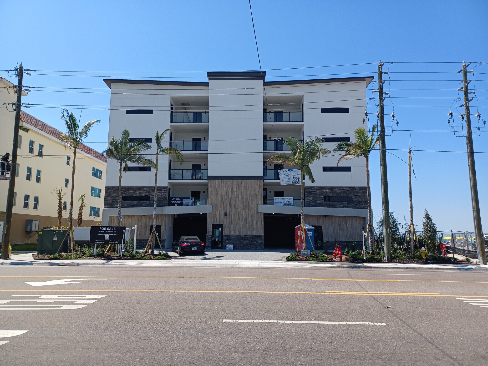 14048 Gulf Blvd, Madeira Beach, FL à vendre Photo de l’immeuble– Image 1 sur 13