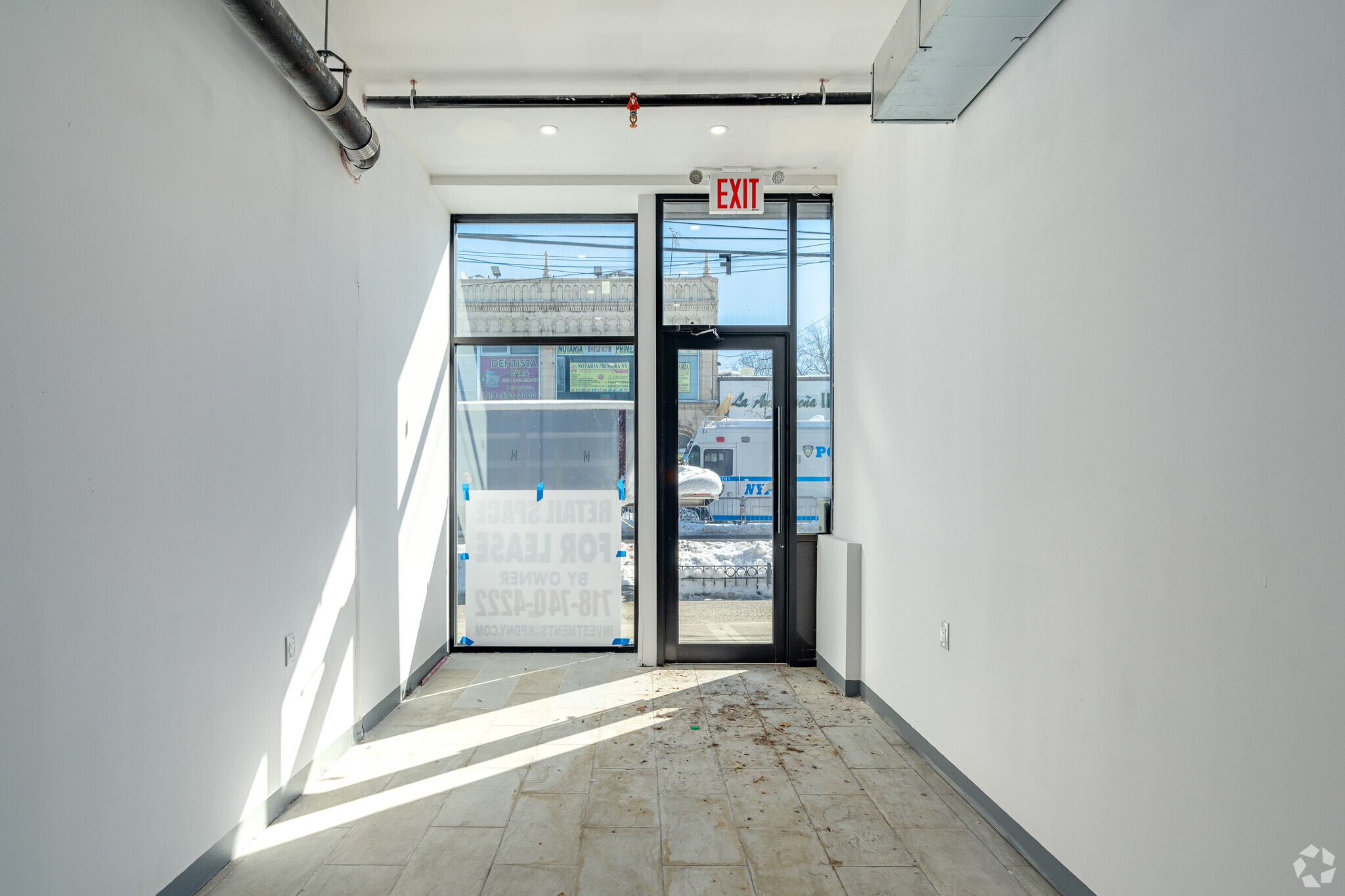 40-16 National St, Corona, NY à louer Photo intérieure– Image 1 sur 2