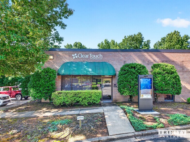 1100 Thousand Oaks Blvd, Greenville, SC à louer - Photo de l’immeuble – Image 1 sur 10