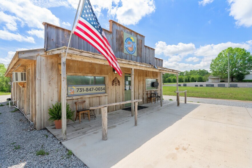 2598 Tennessee Ave N, Parsons, TN à vendre - Photo de l’immeuble – Image 3 sur 56