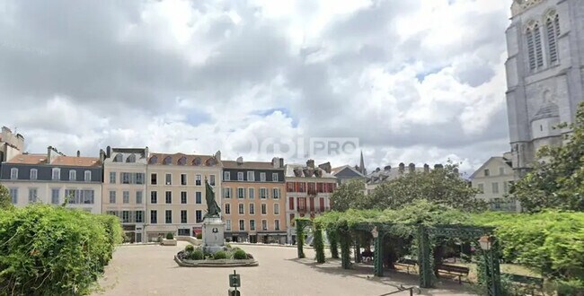 Plus de détails pour Local commercial à louer