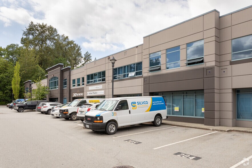 1515 Broadway St, Port Coquitlam, BC à vendre - Photo de l’immeuble – Image 3 sur 5