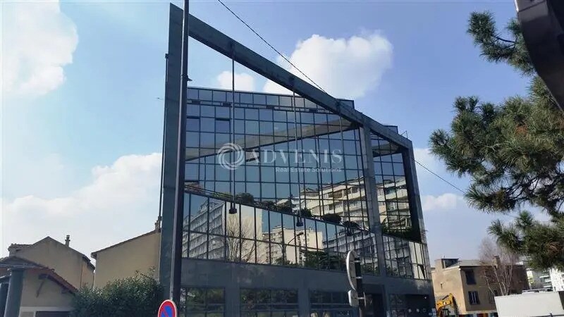 Bureau dans Ivry-sur-Seine à louer - Photo de l’immeuble – Image 1 sur 9