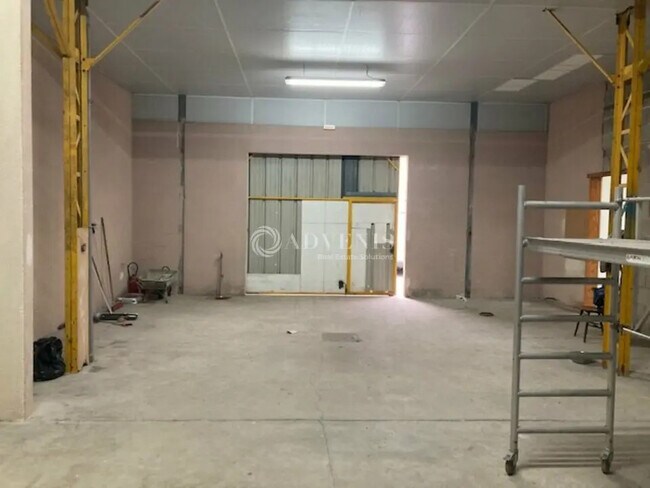 Plus de détails pour Différents types d’espaces à louer