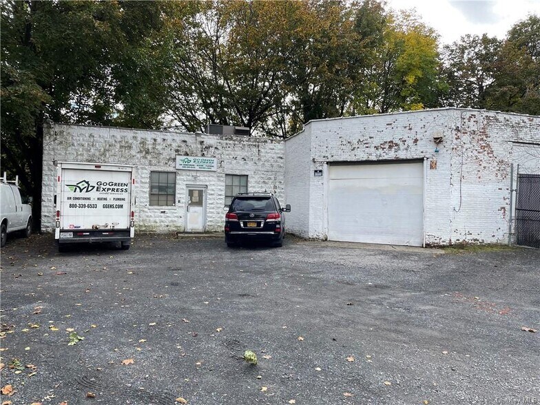 145-153 S William St, Newburgh, NY à louer - Photo de l’immeuble – Image 2 sur 41