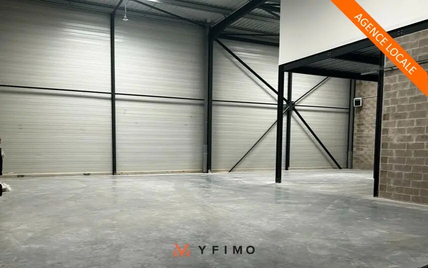 Local d'activités dans Buchelay à vendre Photo de l’immeuble– Image 1 sur 9