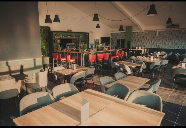 Plus de détails pour Local commercial à vendre