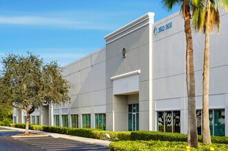 2035 High Ridge Rd, Boynton Beach, FL à louer Photo intérieure– Image 1 sur 1