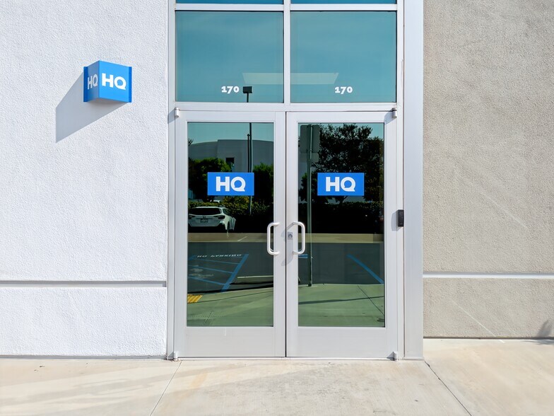 10601 Walker St, Cypress, CA à louer - Photo de l’immeuble – Image 2 sur 8