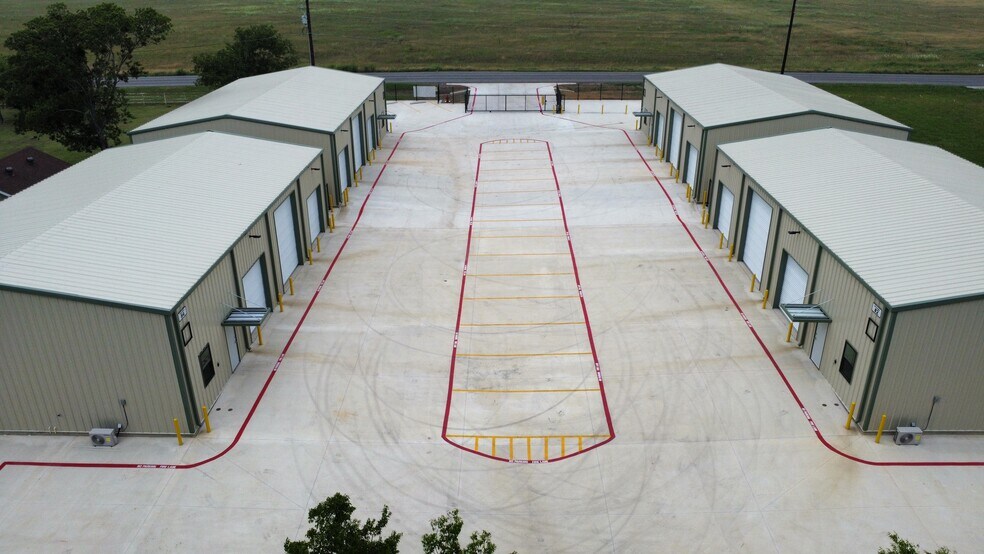 6524 Michael Talty Ave, Terrell, TX à louer - Photo de l’immeuble – Image 1 sur 33