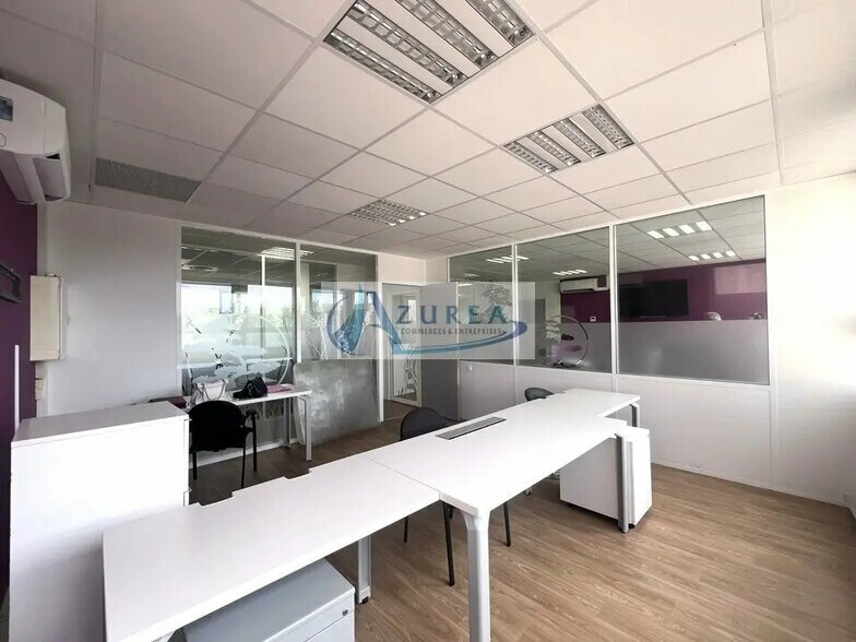 Bureau dans Valbonne à louer - Photo de l’immeuble – Image 2 sur 3