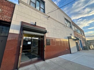 Plus de détails pour 25-21 49th St, Astoria, NY - Bureau à louer