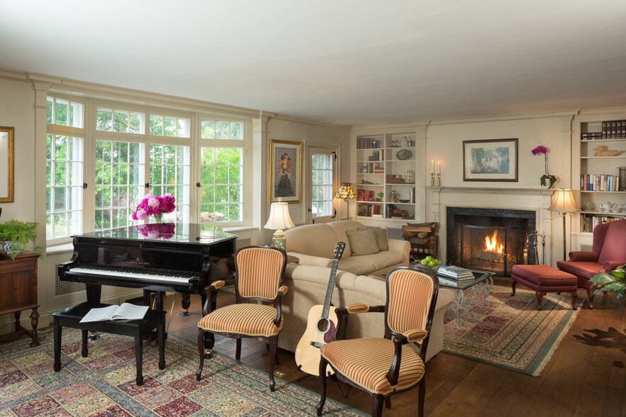 85 Stockbridge Rd, Lee, MA à vendre - Photo intérieure – Image 3 sur 10