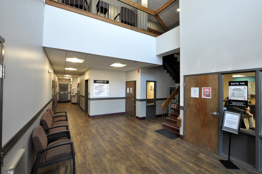 210 Ark Rd, Mount Laurel, NJ à louer - Hall d’entrée – Image 2 sur 4