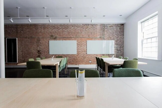 Plus de détails pour Bureau à vendre
