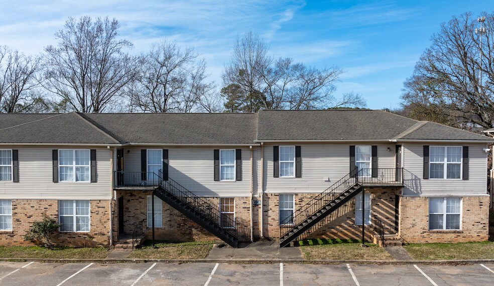 1814 Bond Cir, Birmingham, AL à vendre - Photo de l’immeuble – Image 2 sur 18