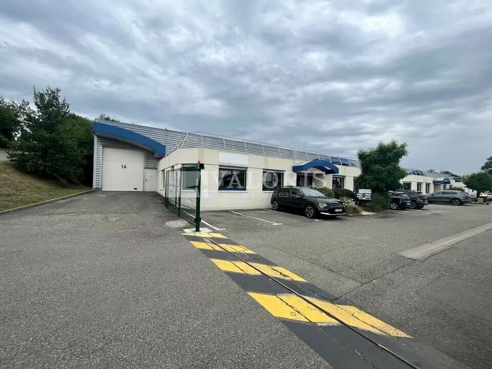 5 Chemin Du Favier, Saint-Genis-Laval à louer Photo de l’immeuble– Image 1 sur 17