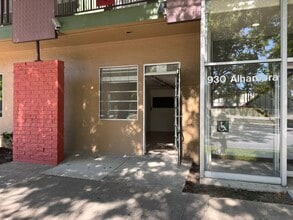 930 Alhambra Blvd, Sacramento, CA à louer Photo de l’immeuble– Image 1 sur 13